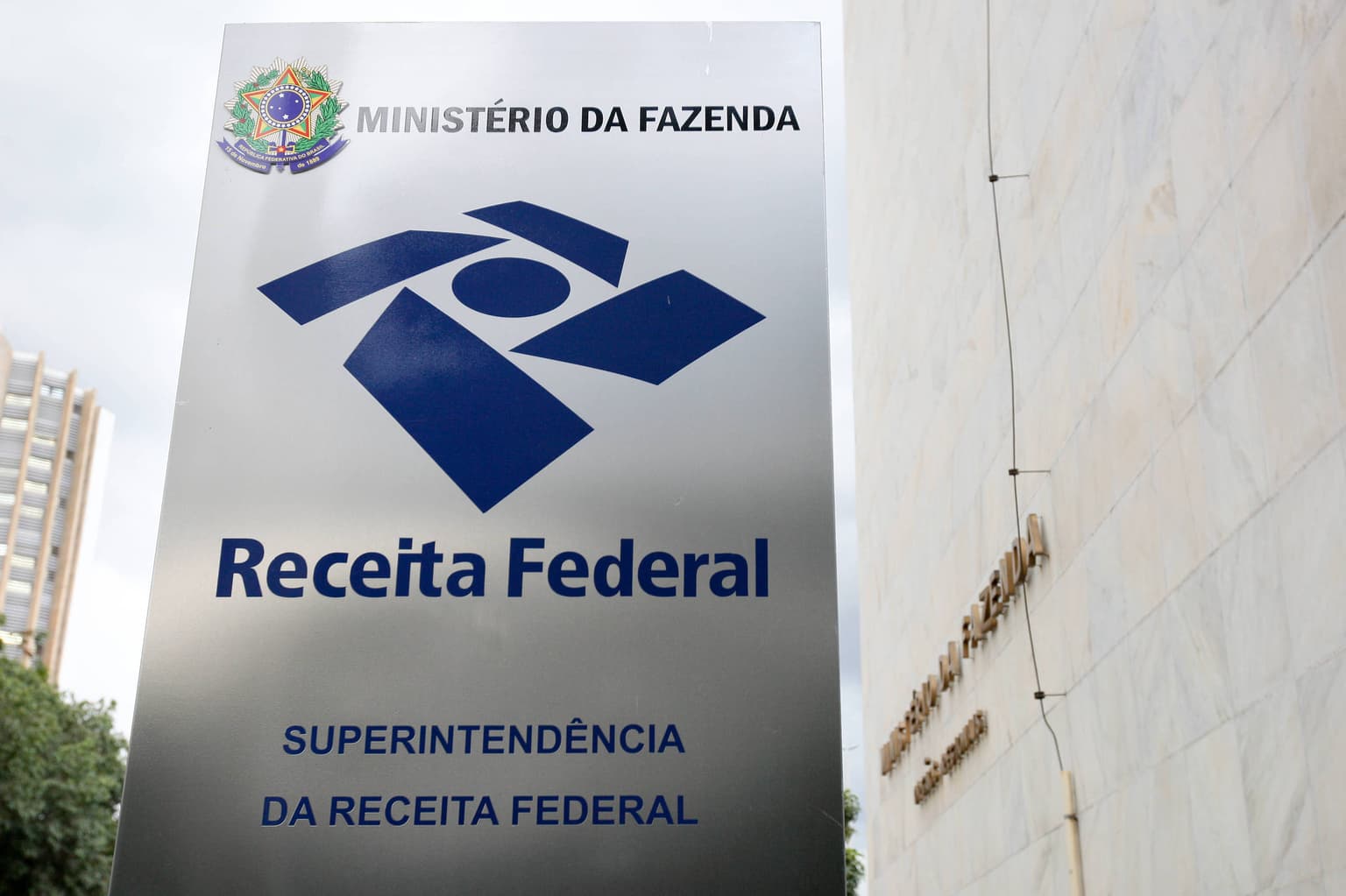 Autoridades pedem aumento de vagas no Concurso Receita Federal