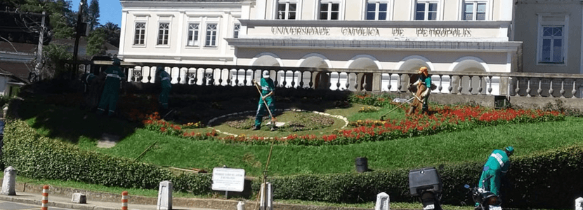 Concurso Comdep Petrópolis RJ: gari é destaque com 262 vagas