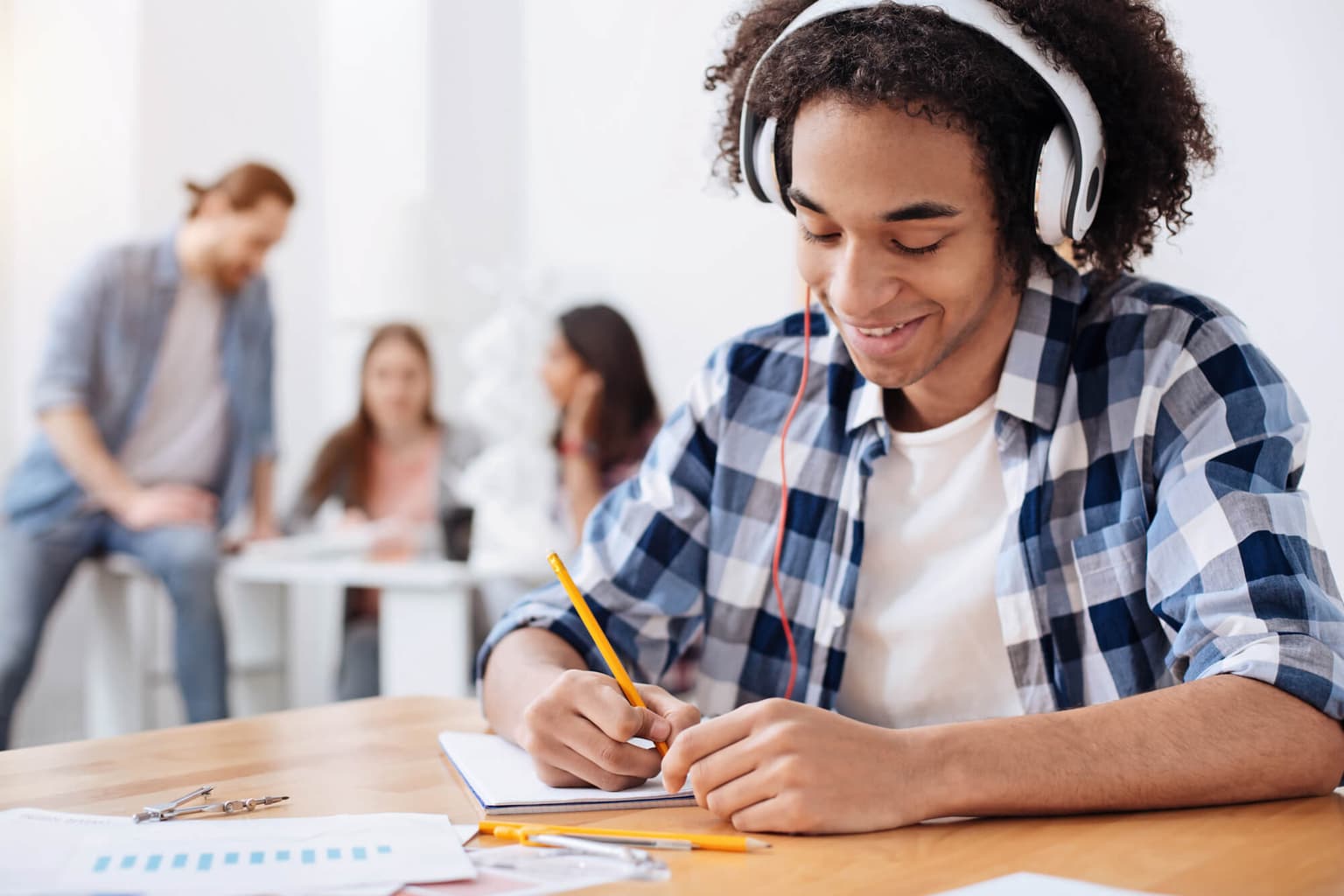 Conheça a importância e saiba como estudar antes do edital sair