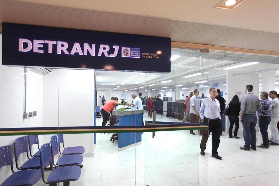 Conheça a carreira de assistente técnico do Detran