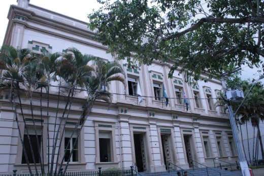 Concurso Câmara JF: edital publicado. 30 vagas
