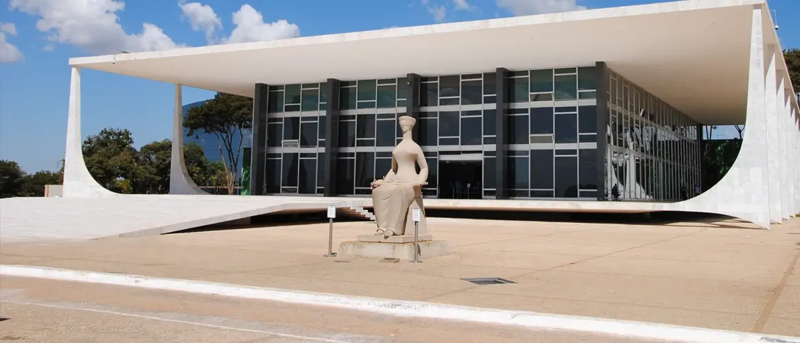 PoderJudiciário: STF julga este mês ADI que questiona nível superior para técnico